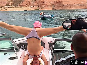 red-hot BFFs plumb On Boat And Give Public bang-out show S1:E3