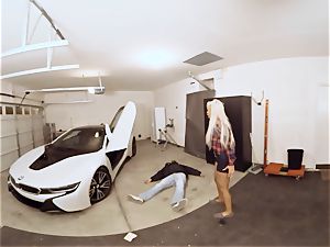 VR PORN-Hot milf fuck The Car Theif